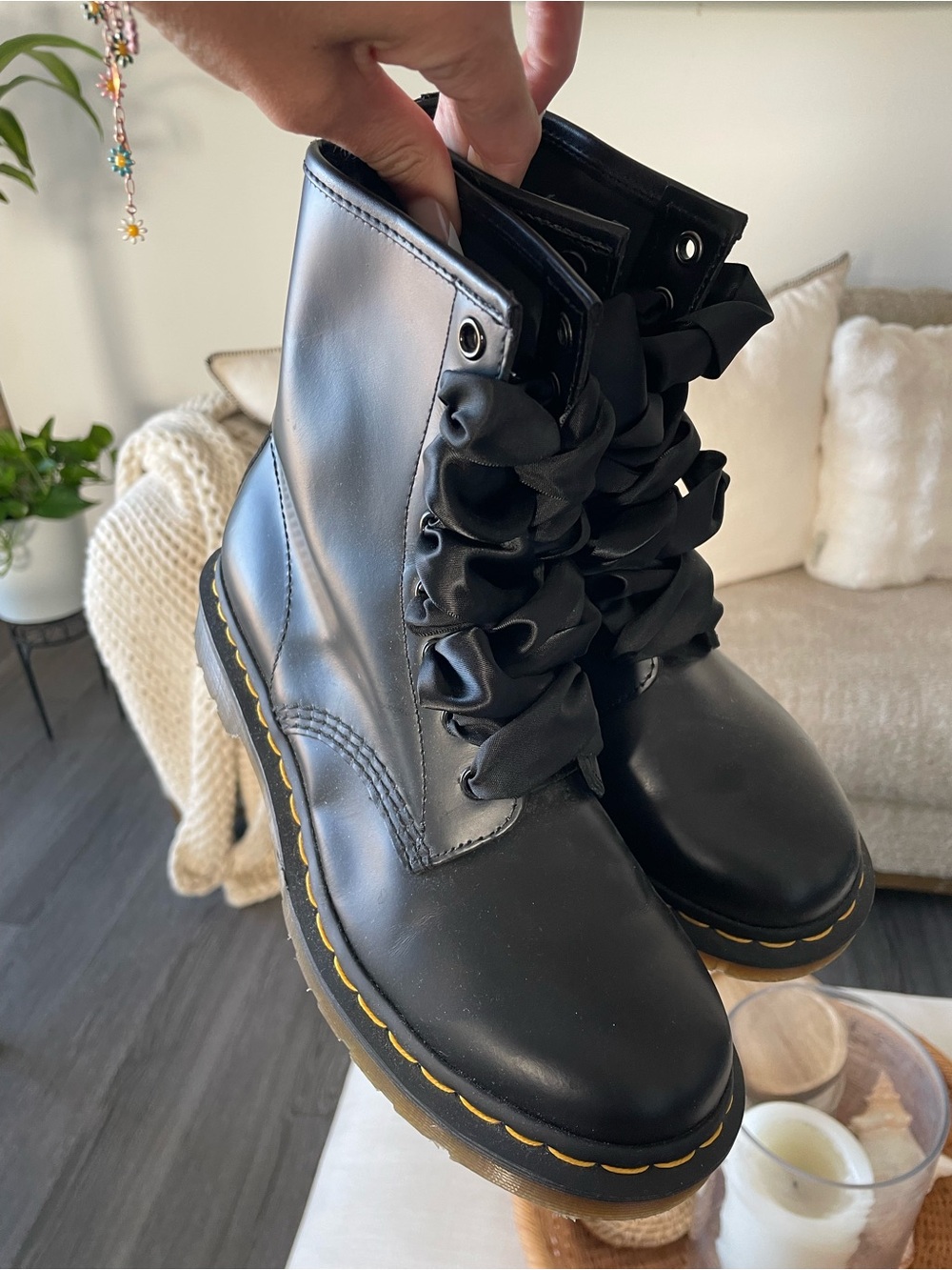 Black Women's Lace-Up DR MARTENS sz 7 with Satin Ribbon Laces never worn